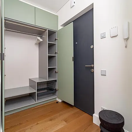 Cohost I New W-balcony I Air Condition I Free Parking & Netflix I By Botanical Park Lejlighed *