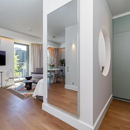 Cohost I New W-balcony I Air Condition I Free Parking & Netflix I By Botanical Park Kaunas