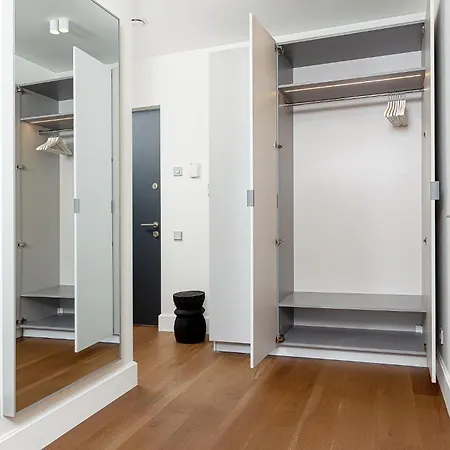 New W-balcony I Air Condition I Free Parking & Netflix I By Botanical Park I Cohost *