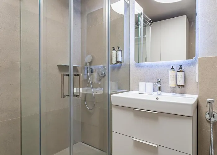 Cohost I New W-balcony I Air Condition I Free Parking & Netflix I By Botanical Park Kaunas