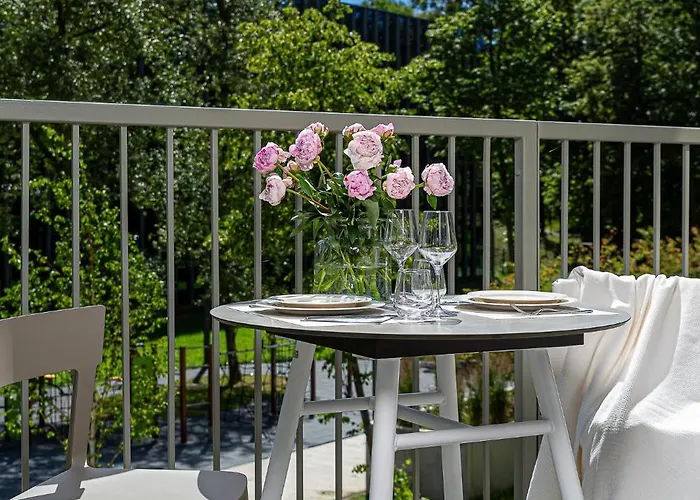 Appartement Cohost I New W-balcony I Air Condition I Free Parking & Netflix I By Botanical Park